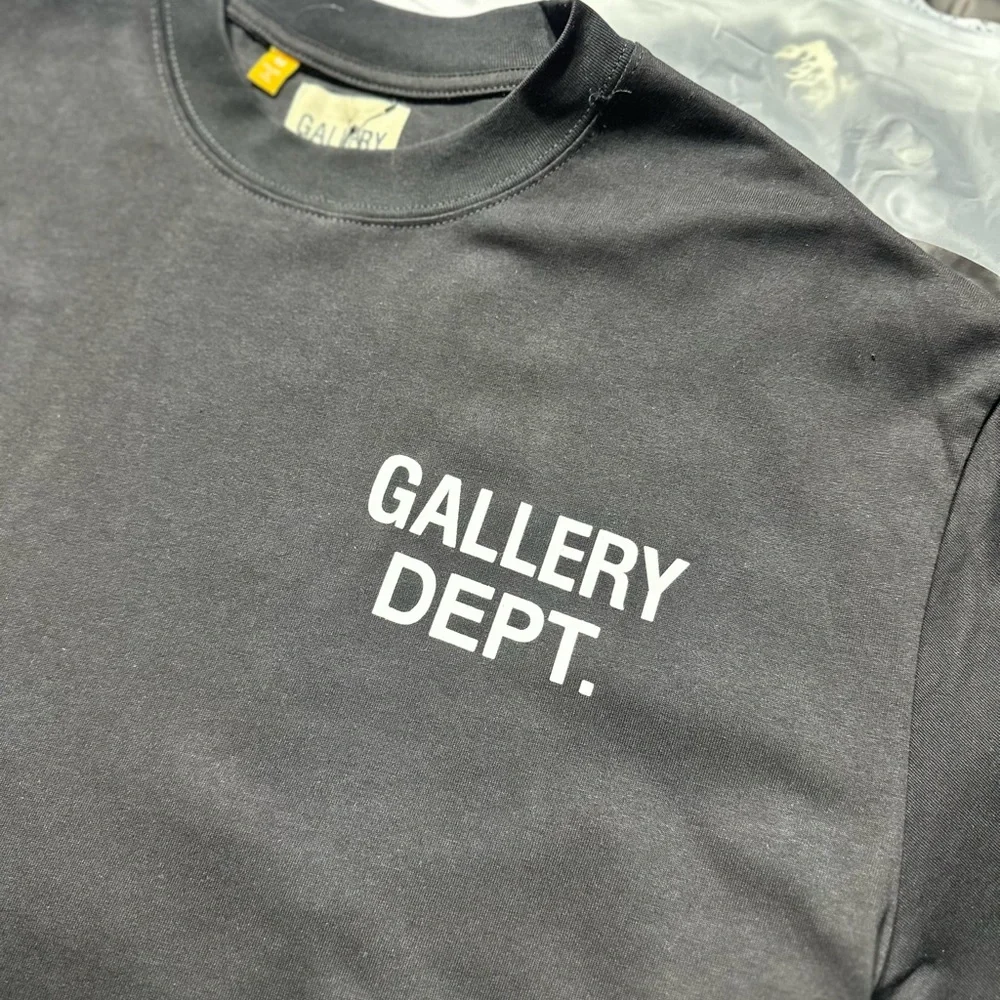 Gallery Dept. Souvenir T-shirt 'Black'